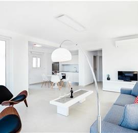 4 bedroom villa with infinity pool and sea view in Perithia, Corfu, sleeps 9